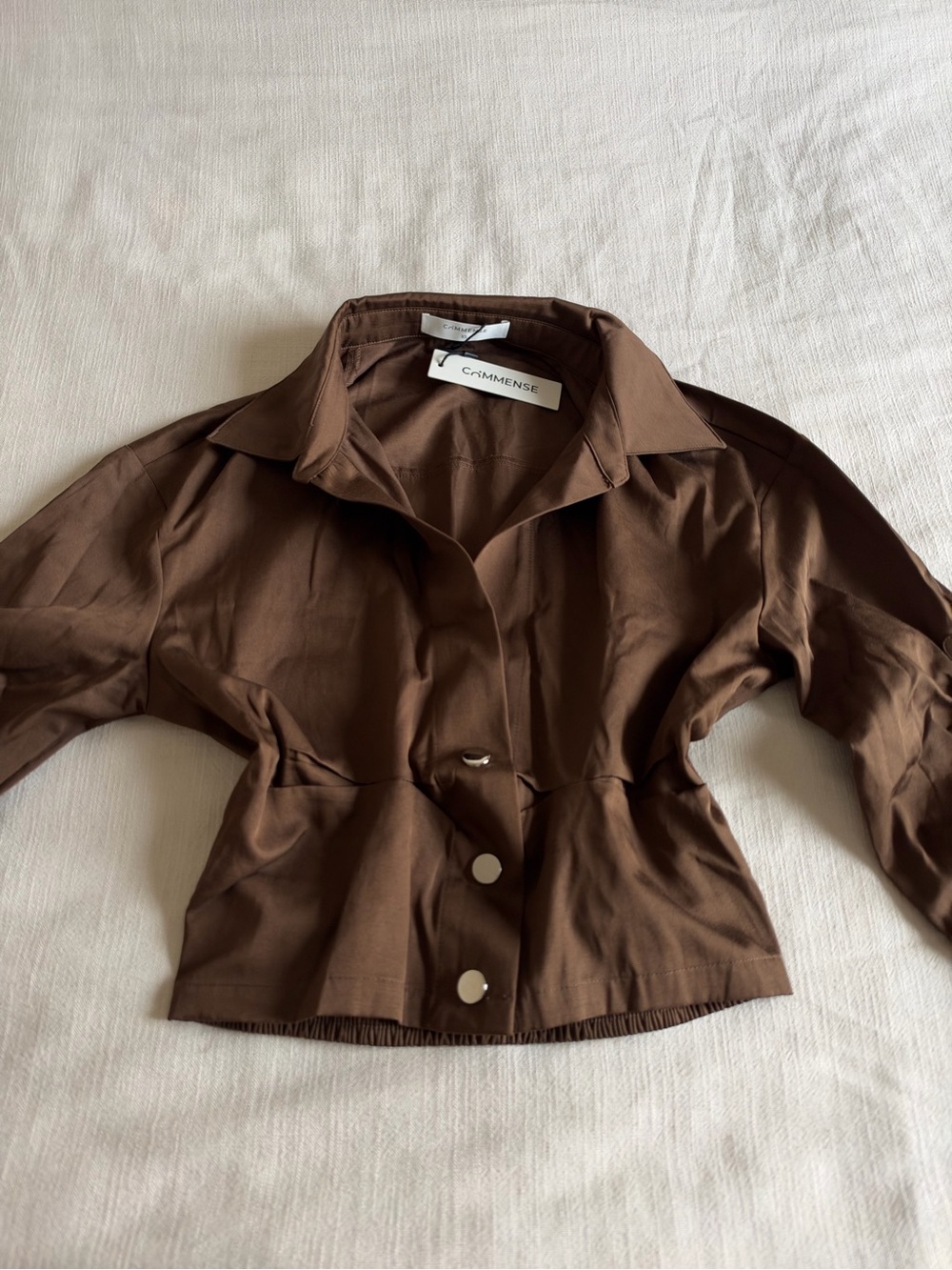 COMMENSE Cropped Collared Button-Up Shirt – Dark Brown - Picture 3 of 8